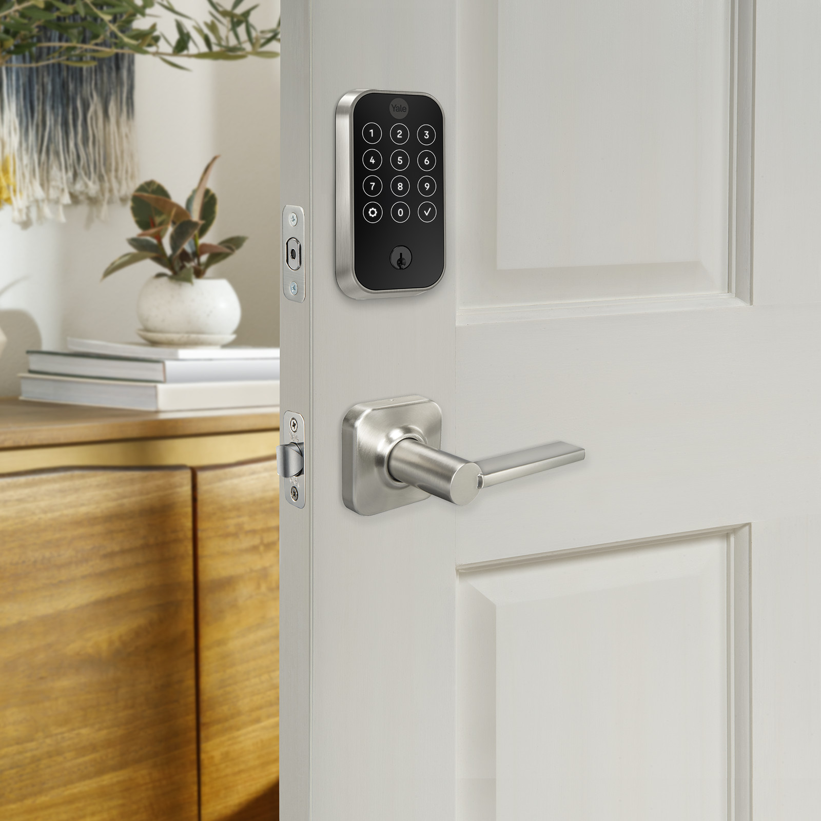 Yale Assure Lock 2 Touchscreen with Wi-Fi and Norwood Lever