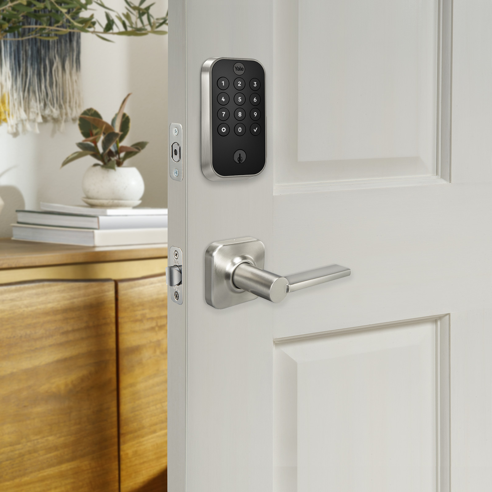 Yale Assure Lock 2 Keypad with Bluetooth and Valdosta Lever