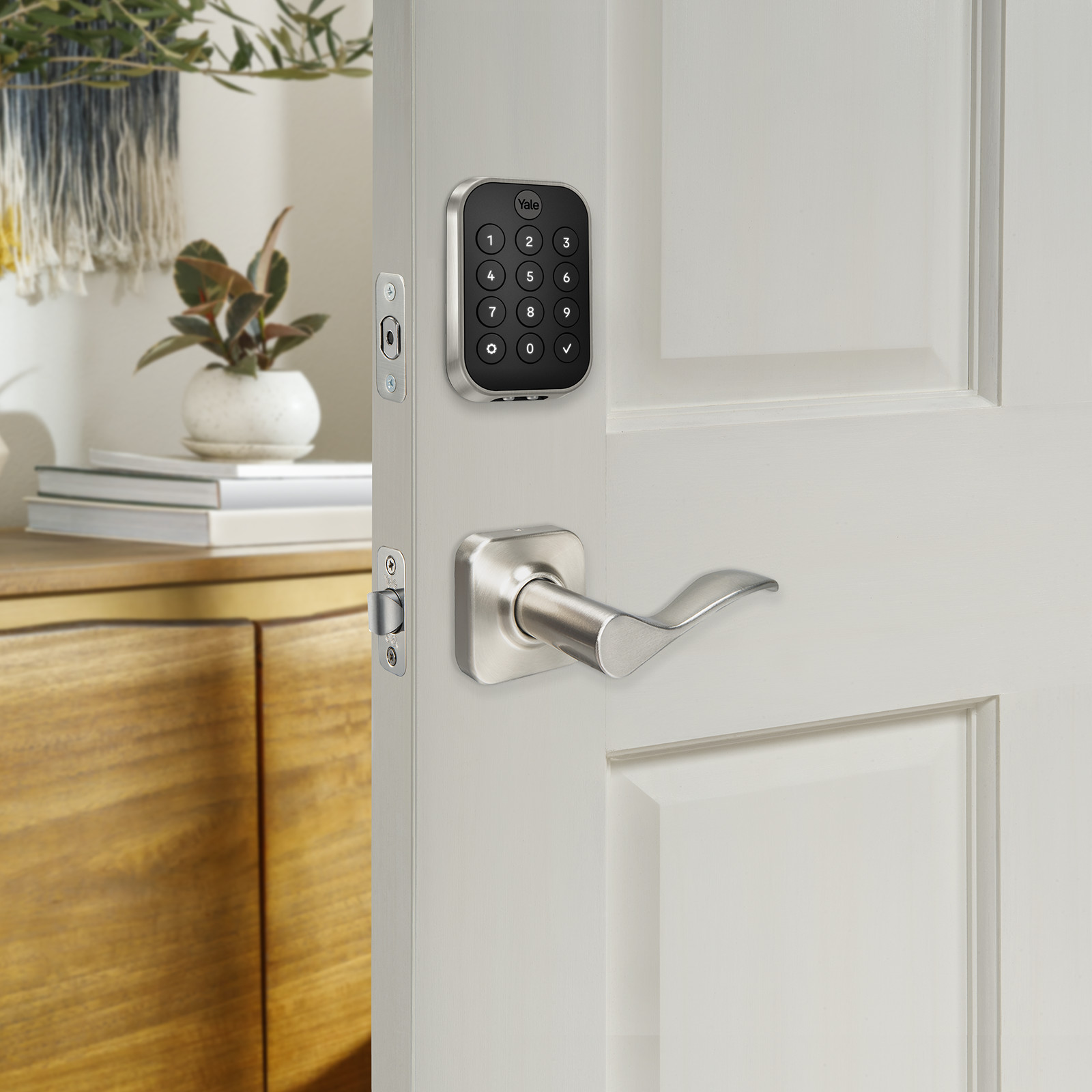 Yale Assure Lock 2 Key-Free Keypad with Bluetooth and Norwood Lever