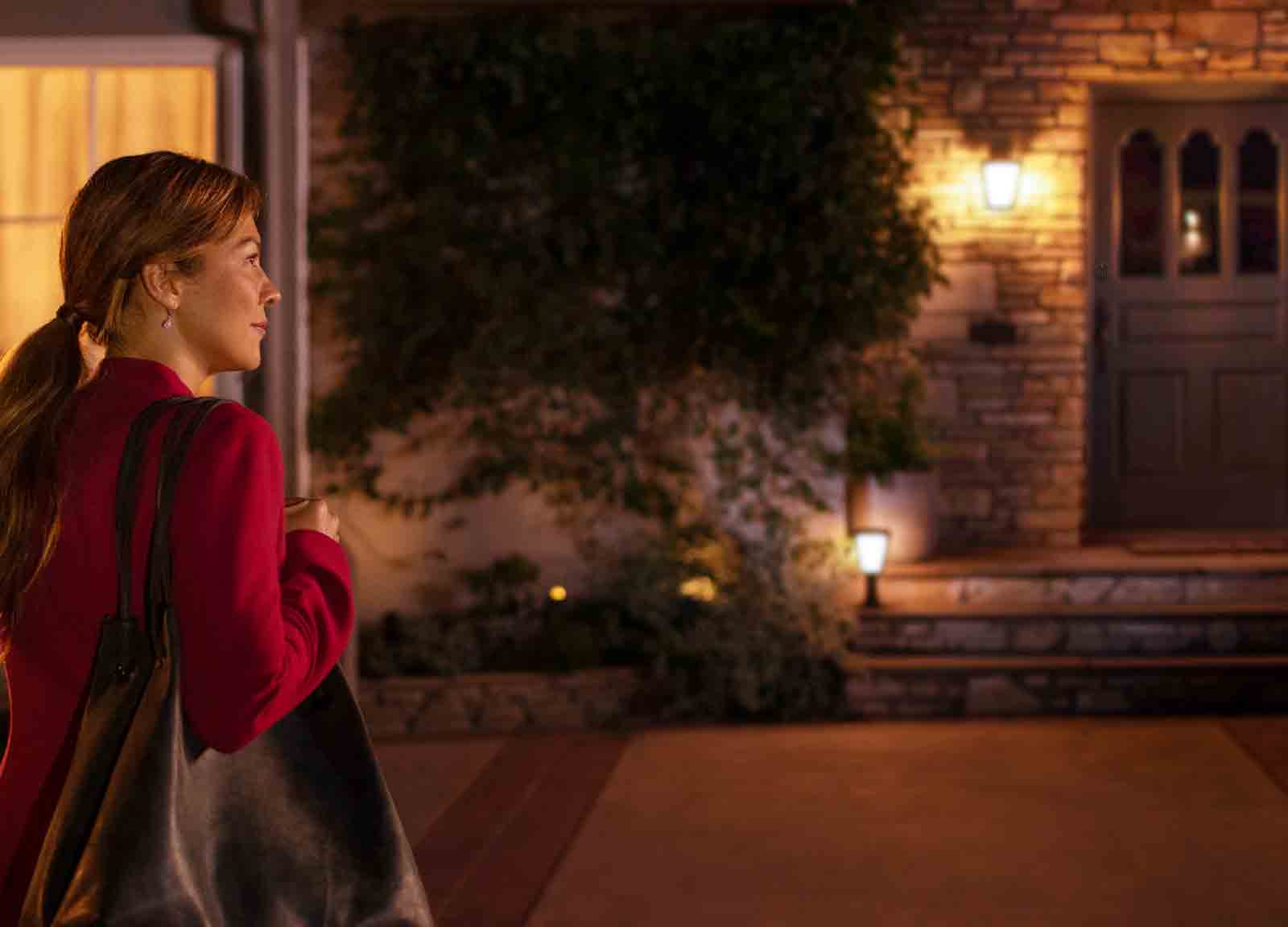locks that work with Philips Hue smart lights